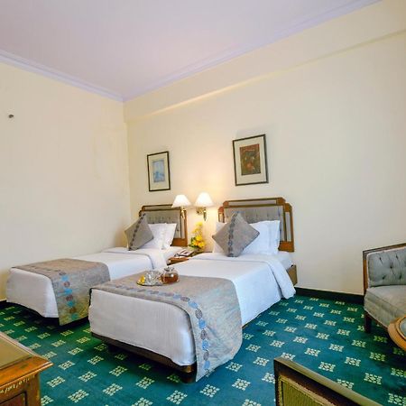 Peerless Hotel Kolkata Eksteriør bilde